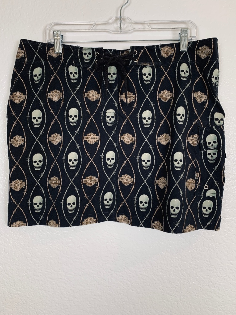 Harley - Davidson Nylon Swim Mini Skirt Size L Black Skulls Logo Pockets  Biker